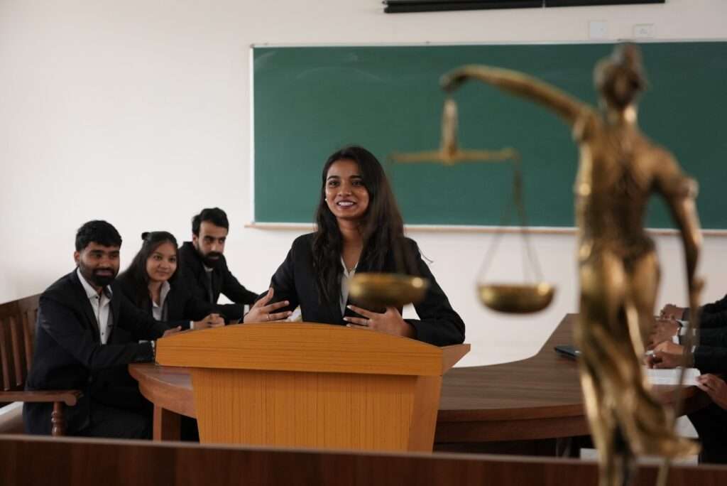 Soundarya Law images (1)